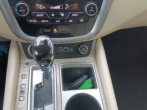 Used 2024 Nissan Murano SL AWD/4WD image 23