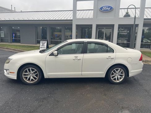 Used 2011 Ford Fusion SEL FWD image 2