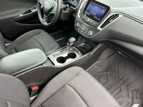 Used 2023 Chevrolet Malibu RS image 12