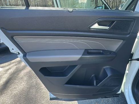 Used 2022 Volkswagen Atlas SE image 36