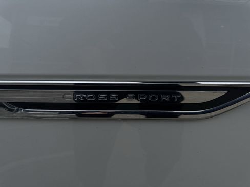 Certified 2023 Volkswagen Atlas Cross Sport SEL image 33