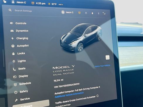 Used 2025 Tesla Model Y Long Range AWD/4WD image 12