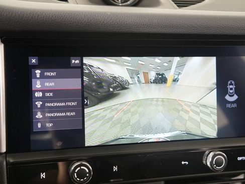Certified 2023 Porsche Macan S AWD/4WD image 33