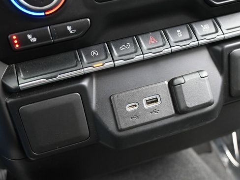 Used 2021 Chevrolet Silverado 1500 RST image 21