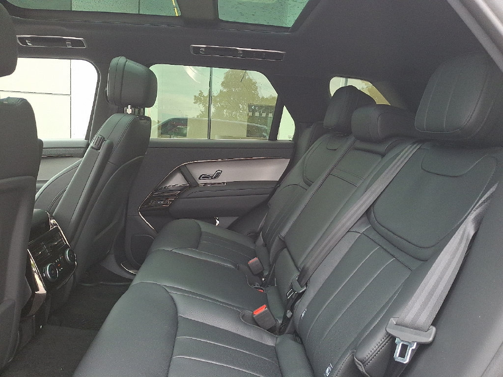New 2026 Land Rover Range Rover Sport Dynamic SE AWD/4WD image 5