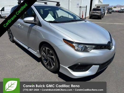 Used 2018 Toyota Corolla iM w/ Carpet Mat Package (TMS) FWD image 3