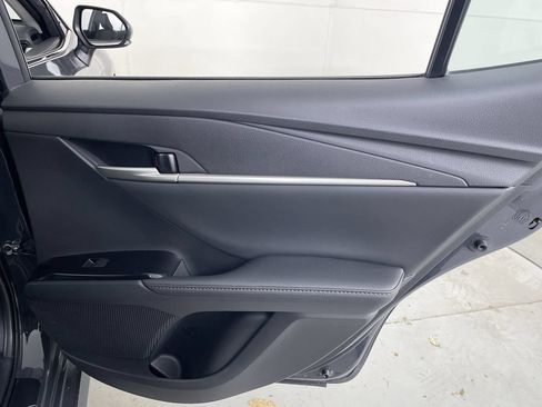 Used 2025 Toyota Camry XLE FWD image 21
