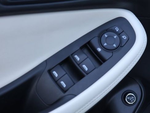 Used 2020 Buick Encore GX Essence w/ Advanced Technology Package image 10