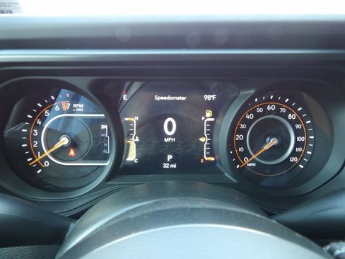 New 2026 Jeep Gladiator Mojave w/ Safety Group AWD/4WD image 16