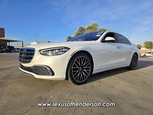 Used 2021 Mercedes-Benz S 580 4MATIC Sedan image 2