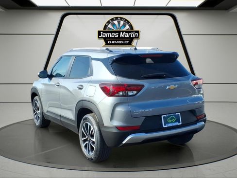 Used 2025 Chevrolet TrailBlazer LT AWD/4WD image 6