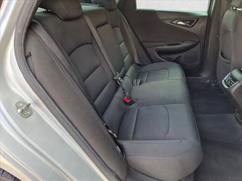 Used 2018 Chevrolet Malibu LT FWD image 19