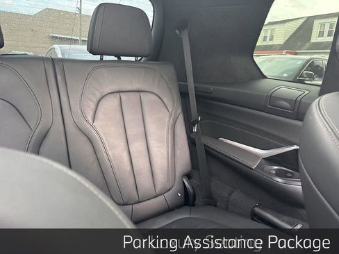 Used 2022 BMW X7 xDrive40i w/ M Sport Package image 20