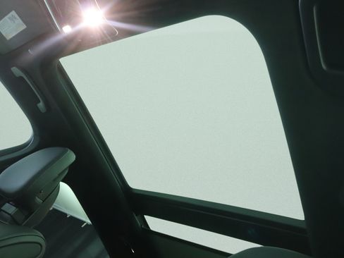 New 2026 Mercedes-Benz GLC 300 image 9