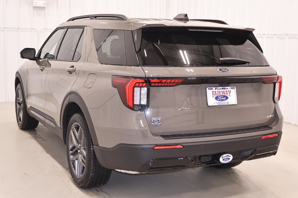 New 2026 Ford Explorer ST-Line w/ ST-Line Street Pack AWD/4WD image 7