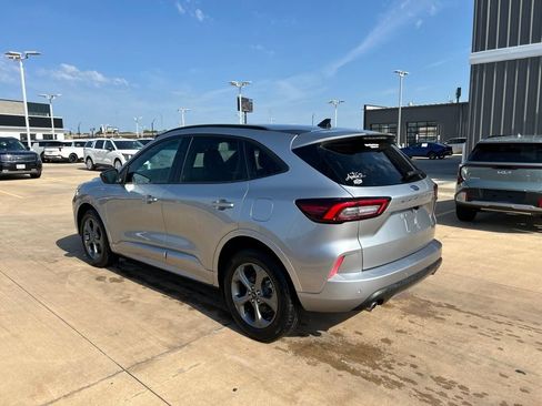 Used 2024 Ford Escape ST-Line w/ Tech Pack #1 AWD/4WD image 2