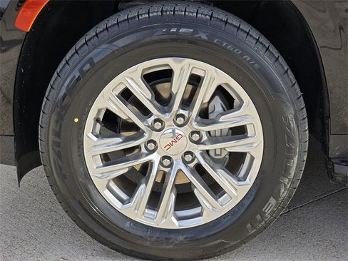 Used 2022 GMC Yukon SLT image 8