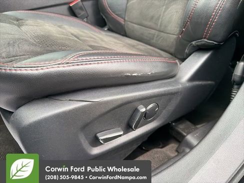 Used 2018 Ford Explorer XLT w/ Equipment Group 202A image 26