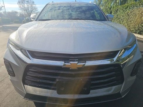 Used 2019 Chevrolet Blazer Premier w/ Sun and Wheels Package image 3