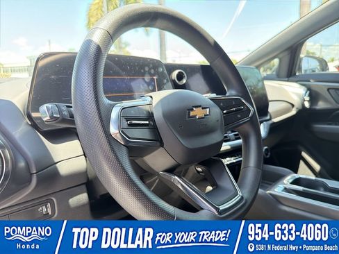Used 2025 Chevrolet Equinox EV LT FWD image 26
