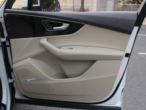 Used 2017 Audi Q7 3.0T Premium Plus image 29