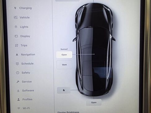 Used 2012 Tesla Model S Signature Performance RWD image 19