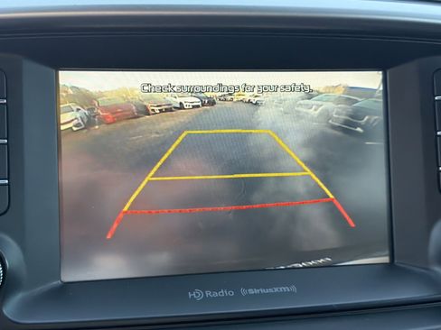 Used 2018 Kia Sorento LX image 29