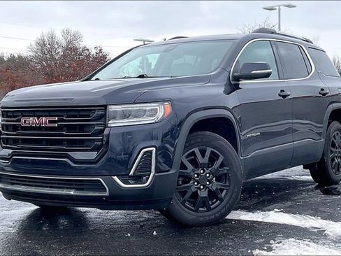 Used 2022 GMC Acadia SLT image 2