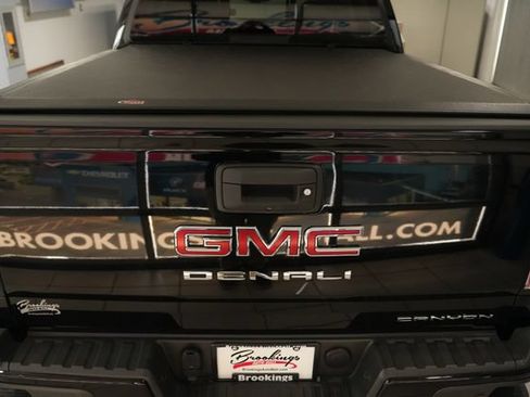Used 2022 GMC Canyon Denali AWD/4WD image 8