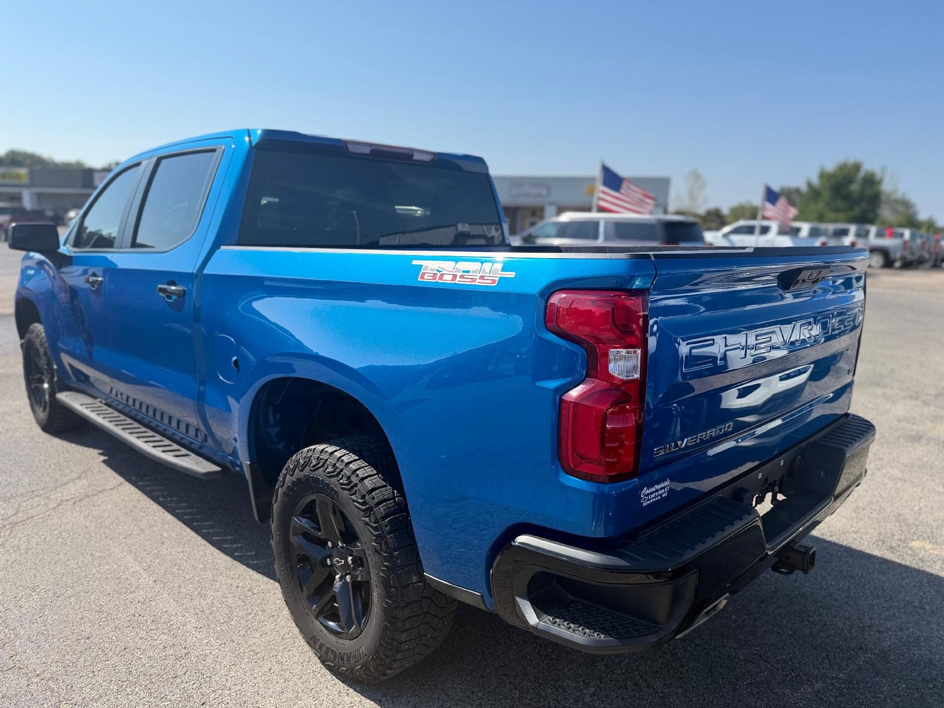 Used 2023 Chevrolet Silverado 1500 LT Trail Boss AWD/4WD image 5