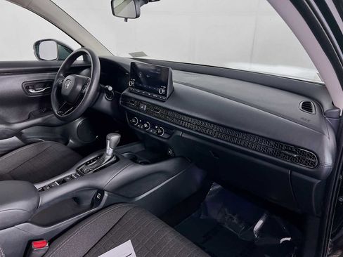 Used 2023 Honda HR-V LX image 27