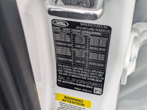 Used 2024 Land Rover Range Rover Evoque Dynamic SE image 35