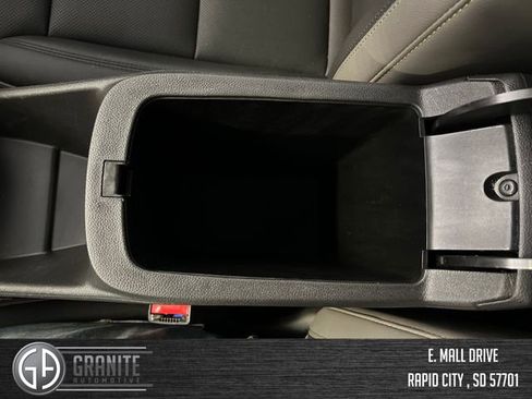 Used 2025 Chevrolet Trax ACTIV w/ Sunroof Package image 26