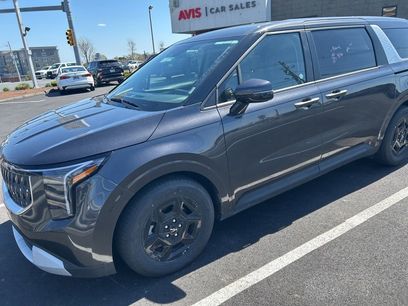 Used 2025 Kia Carnival