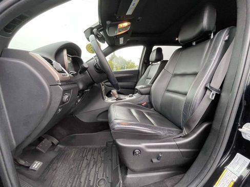 Used 2017 Jeep Grand Cherokee Limited AWD/4WD image 18