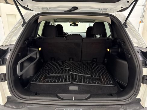 Used 2015 Jeep Cherokee Latitude AWD/4WD image 25