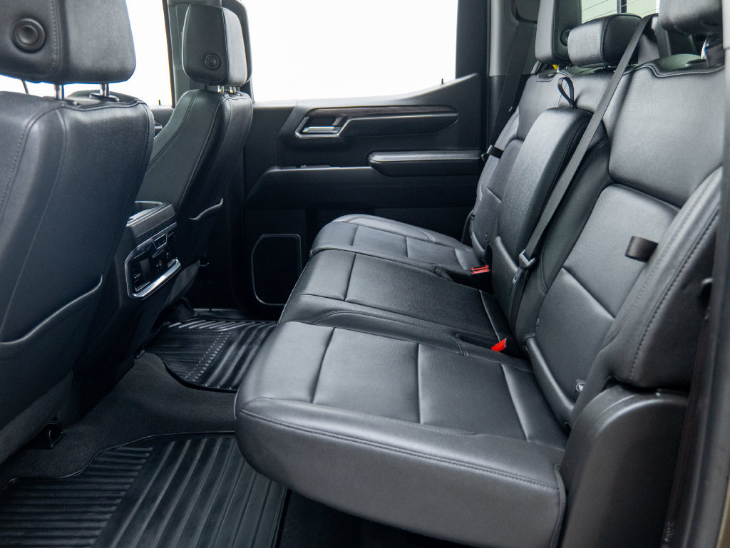 Used 2023 Chevrolet Silverado 1500 LTZ w/ LTZ Premium Package AWD/4WD image 58