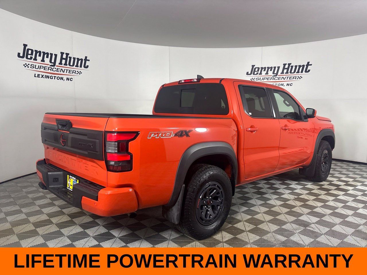 Used 2025 Nissan Frontier PRO-4X w/ Interior Protection Package AWD/4WD image 6