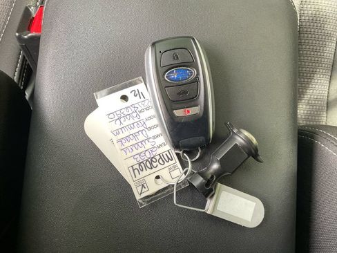 Used 2023 Subaru Outback Premium AWD/4WD image 39