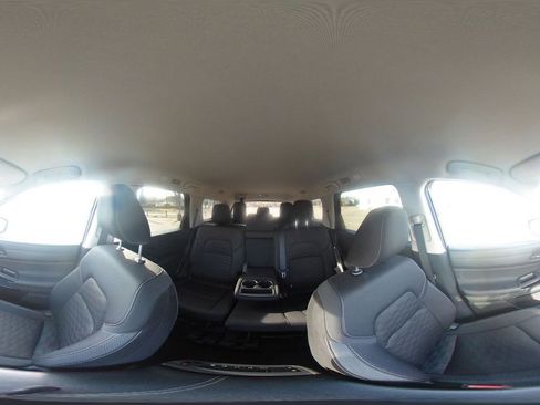 Used 2025 Nissan Pathfinder SV image 43