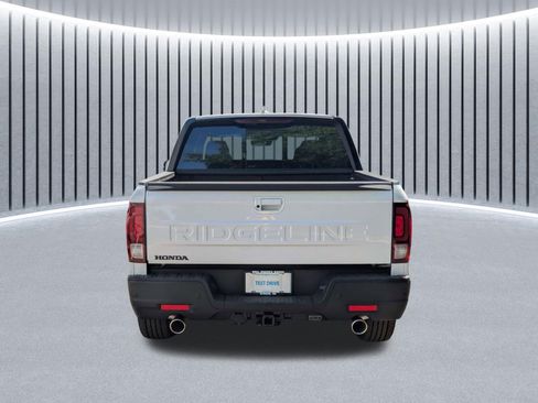 New 2026 Honda Ridgeline Black Edition image 7