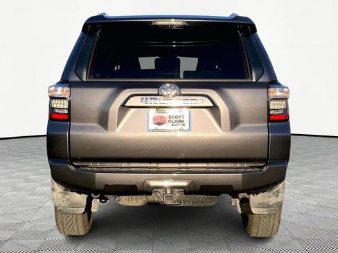 Used 2018 Toyota 4Runner SR5 image 6