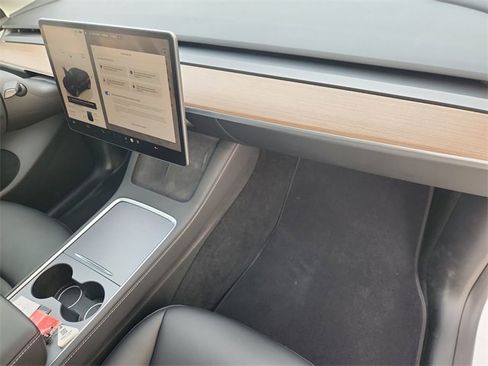 Used 2023 Tesla Model Y Long Range image 28