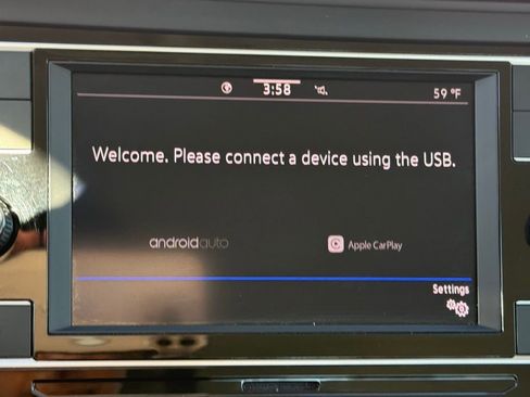 Certified 2024 Volkswagen Jetta SE image 9