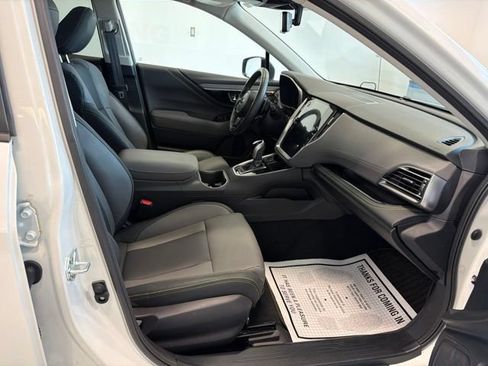 Used 2025 Subaru Outback Onyx Edition AWD/4WD image 35