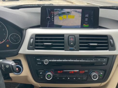 Used 2013 BMW 320i Sedan image 19