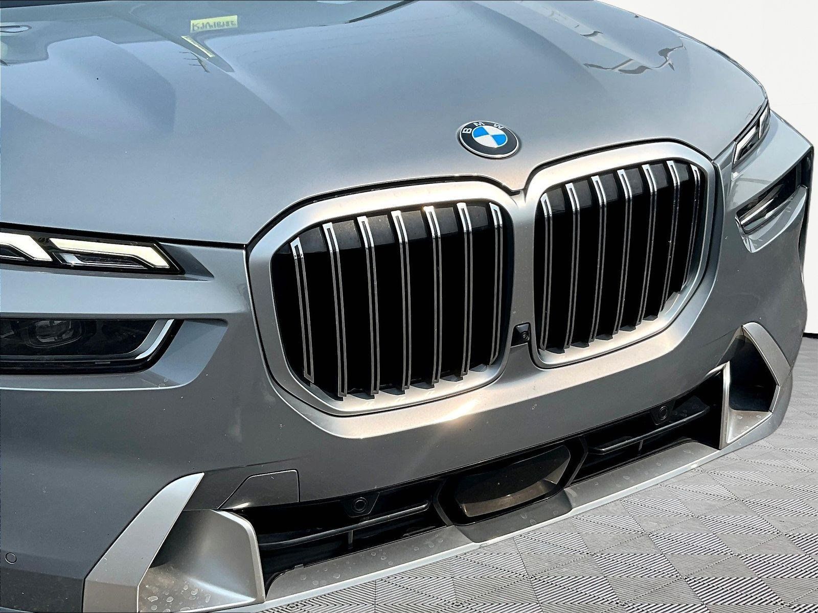 Used 2024 BMW X7 xDrive40i w/ Premium Package AWD/4WD image 33