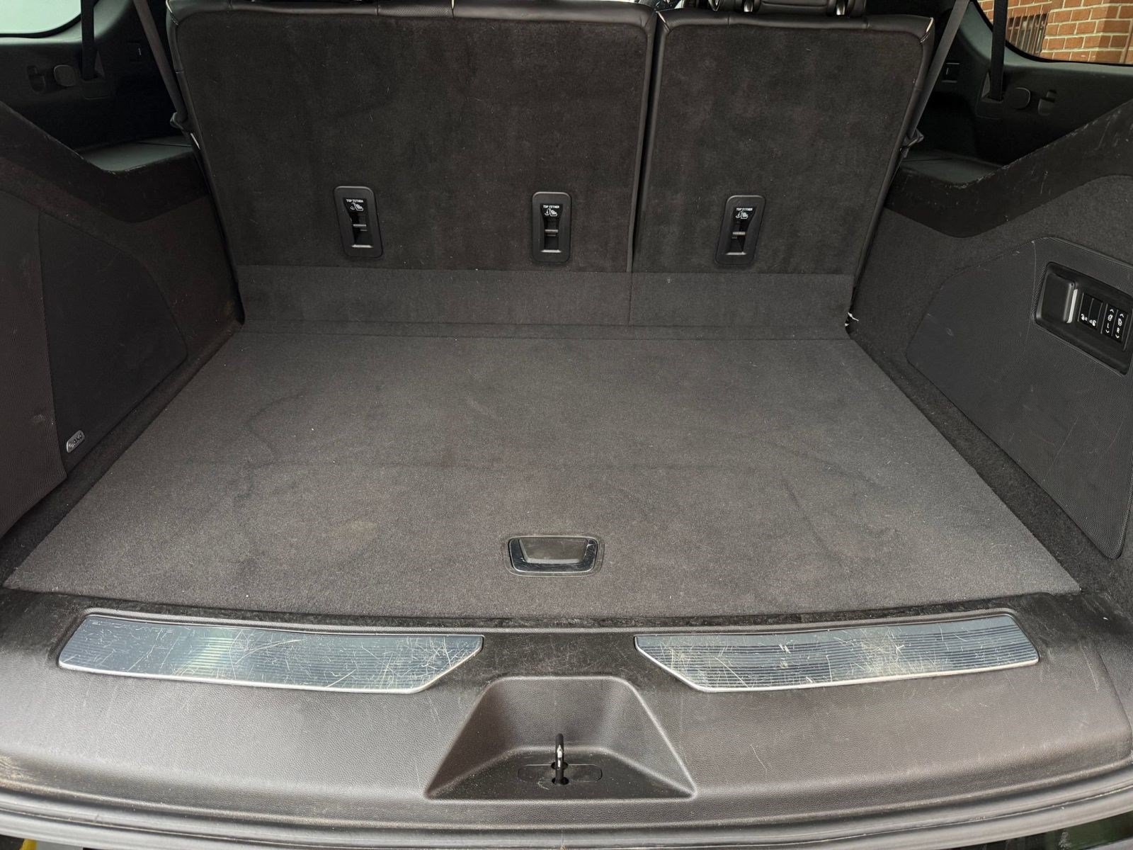 Used 2021 Cadillac Escalade ESV Sport Platinum w/ Heavy-Duty Trailer Package AWD/4WD image 23