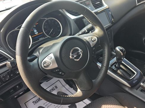 Used 2019 Nissan Sentra SR FWD image 6