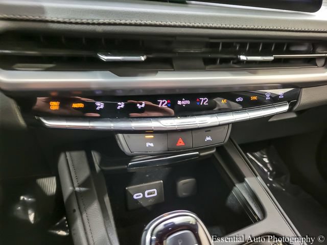 Used 2024 Cadillac XT4 Premium Luxury FWD image 16